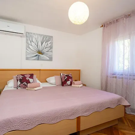 And Adriana Apartment Starigrad Paklenica