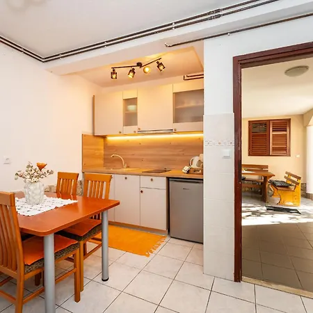 Apartment And Adriana Starigrad Paklenica