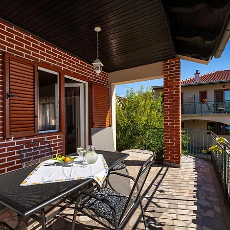 Apartment And Adriana Starigrad Paklenica