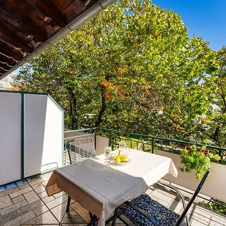 And Adriana Apartment