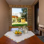 And Adriana Appartement Starigrad Paklenica