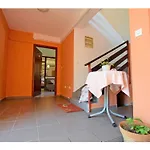 Appartement And Adriana